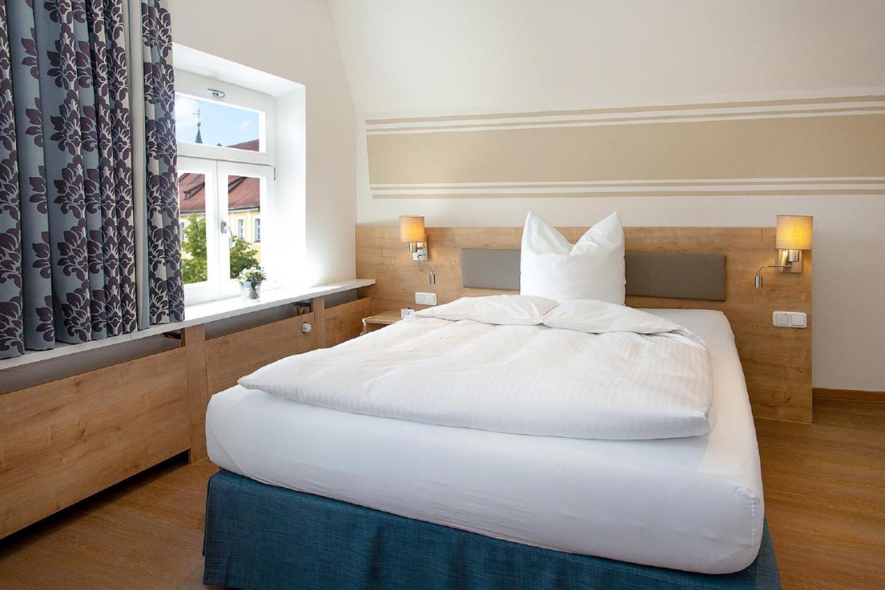 Hotelgasthof Bayerischer Hof Sulzbach-Rosenberg Eksteriør billede
